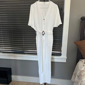 Calvin Klein Textured White jumpsuit!